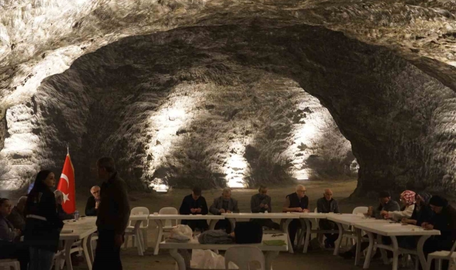 Yerin metrelerce altında sağlık arıyorlar