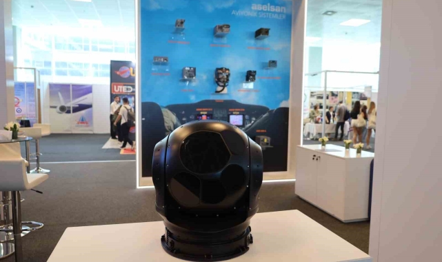 Yerli ve milli üretim olan ASELSAN Aviyonik Sistemleri İstanbul AirShow'da ziyaretçiyle buluştu