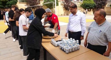 Yozgat'ta Mevlid-i Nebi Haftası'nda öğrencilere pilav ikram edildi