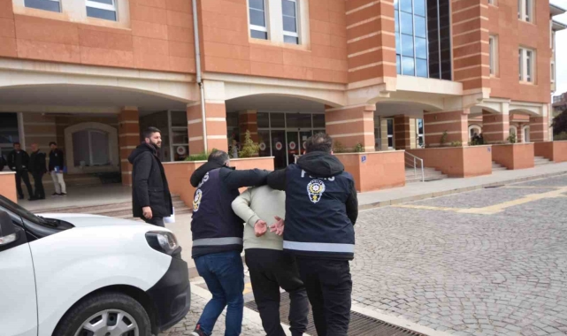 17 ilde 54 kişiyi dolandıran şahıs yakayı ele verdi