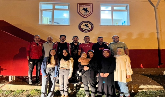 1965 Samsunspor Derneği köy okulunu Samsunspor'un renklerine boyadı