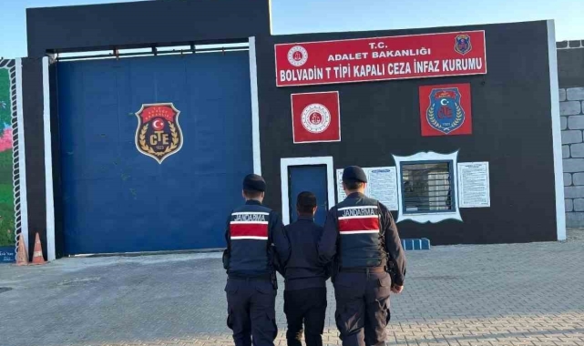 26 yıl hapis cezasıyla aranan şahsı jandarma yakaladı