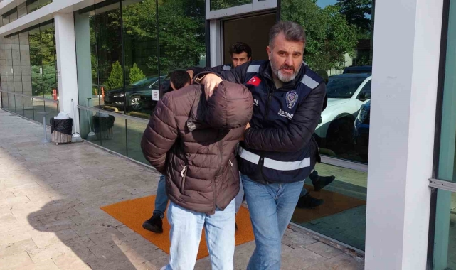 3 bin 300 adet extacy uyuşturucu hapla yakalanan 2 kişi tutuklandı