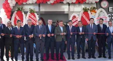 56. Bölge Erzincan Eczacı Odası yeni hizmet binası açılış töreni gerçekleştirildi