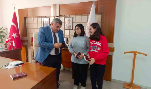 56 öğrencinin kaleme aldığı şiir kitabı yayınlandı