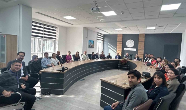 Afyonkarahisar'da Harezmi Eğitim Modeli öğretmen eğitimleri başladı