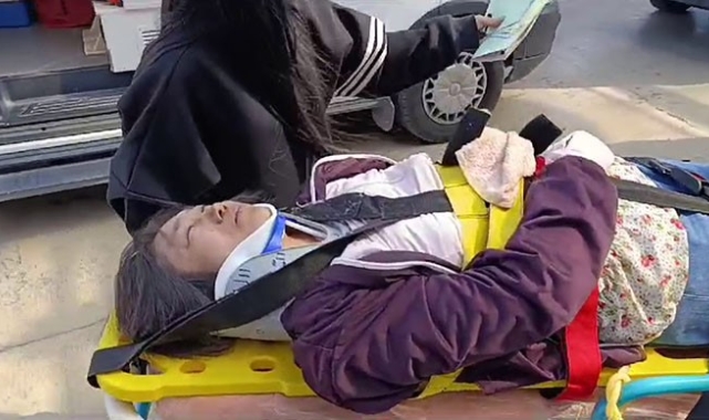 Afyonkarahisar'daki kazada yaralılar hastanelere taşınıyor