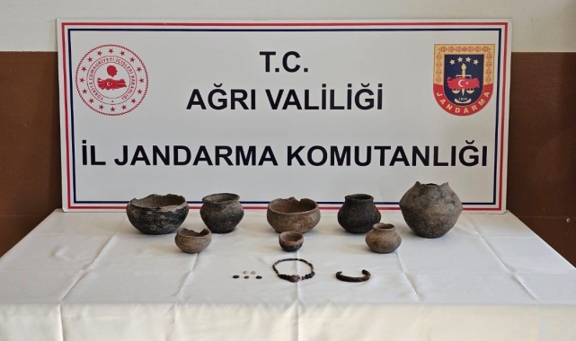 Ağrı'da tarihi eser eşyalar ele geçirildi