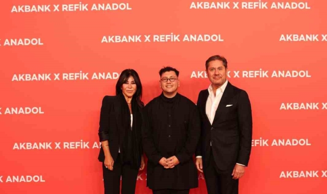 Akbank'ın tarihi ve gelecek vizyonu, Refik Anadol'un eserinde buluştu