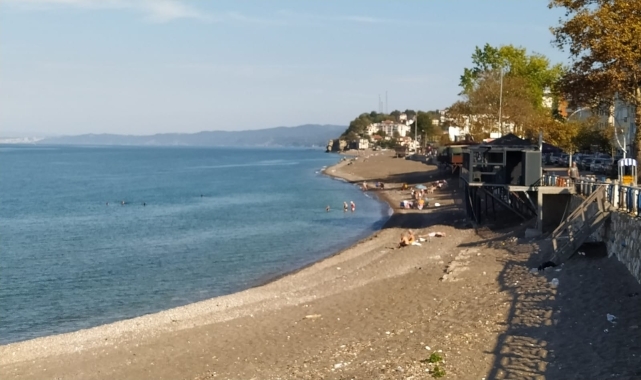 Akçakoca'da ekim ayında denize girdiler