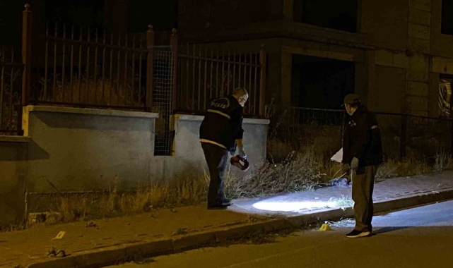 Alacak verecek kavgasında alacaklısını böyle vurdu