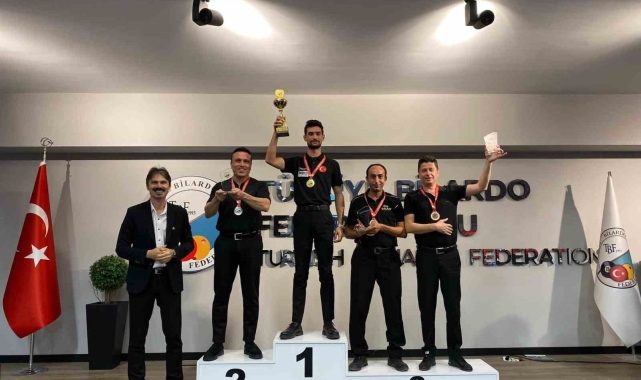 Alptekin CanözkanTürkiye Şampiyonu oldu