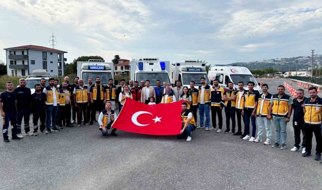 Ambulans şoförlerine güvenli sürüş eğitimi