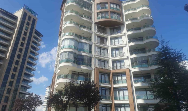 Ankara'da balkondan evine girmeye çalışan Amerikalı boşluğa düşerek öldü