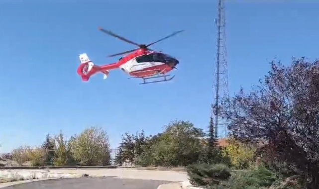 Ankara'da pikap duvara çarptı: 2 yaralı