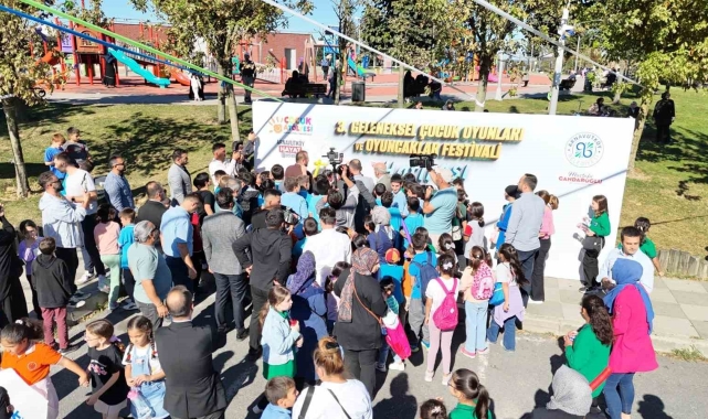Arnavutköy'de Geleneksel Oyun ve Oyuncaklar festivali renkli görüntüler oluşturdu