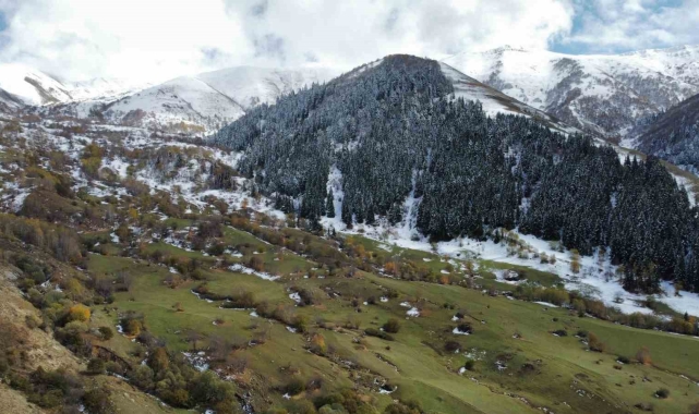 Artvin'de sonbahar ve kış manzaraları aynı karede