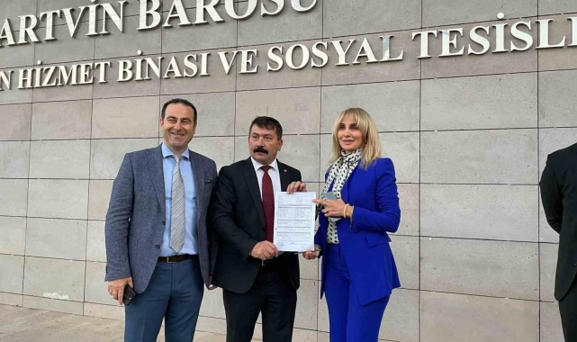 Artvin'de yeni Baro Başkanı Handan Demiral Almalı oldu