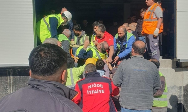 Asansör boşluğuna düşen şantiye şefi yaralandı