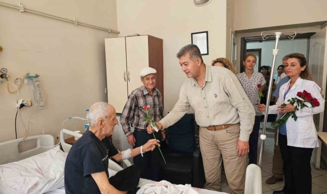 Aydın Atatürk Devlet Hastanesi yönetimi yaşlıları unutmadı