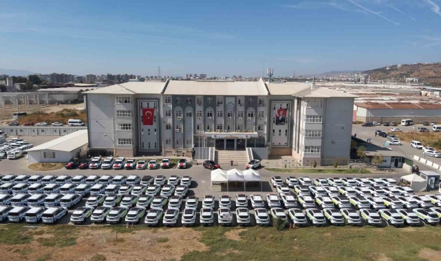 Aydın emniyetine yeni araçları teslim edildi
