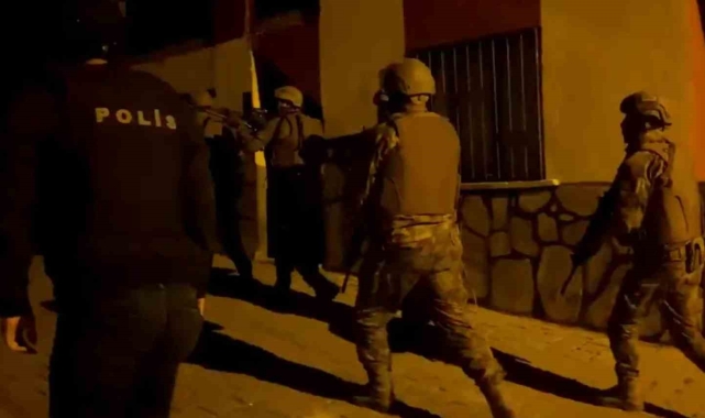 Aydın'da terör örgütü propagandası yapan şahıslara eş zamanlı operasyon yapıldı