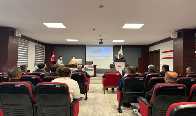 Bafra'da kahverengi kokarca ile mücadele için toplantı yapıldı