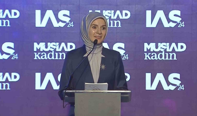 Bakan Göktaş Uluslararası Farkındalık Zirvesi'nde konuştu: "Bakanlık olarak Aile Rehberi Sistemi'ni başlatıyoruz"
