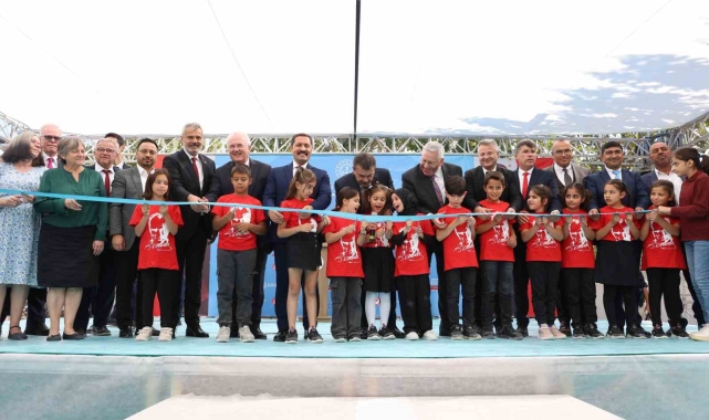 Bakan Tekin, Hatay'da okul açılışı gerçekleştirdi