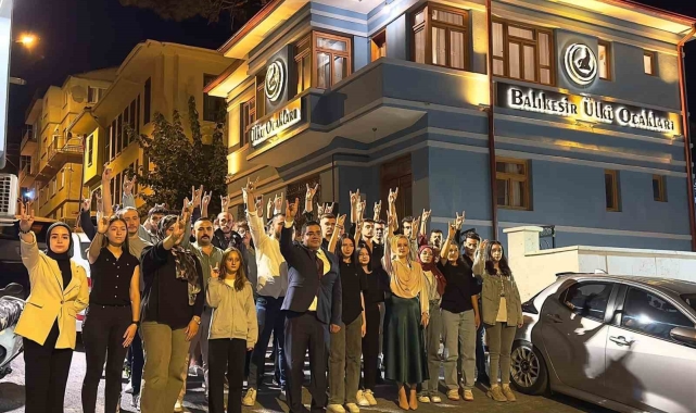Balıkesir Ülkü Ocakları'ndan "Başbuğ Alparslan Türkeş'in Hayatı" Semineri