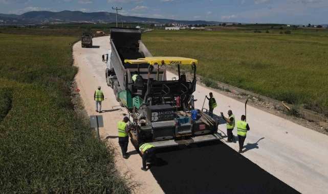 Balıkesir'de yolu olmayan yer kalmayacak