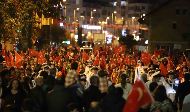 Bandırma'da "Gece Yolcuları" rüzgarı