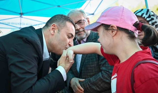 Başkan Ahmet Akın, Halk Günleri kapsamında İvrindililerle buluştu