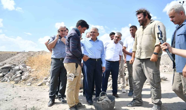 Başkan Büyükkılıç'tan dünyanın ilgisini çekecek mozaik kazı çalışmalarına yakın takip