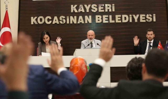 Başkan Çolakbayrakdar, "Şehrimize daha güzel hizmet için çalışıyoruz"