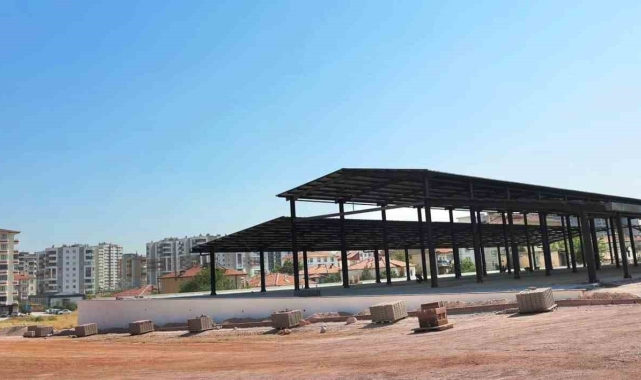 Başkan Çolakbayrakdar: "Uğurevler'in çehresini değiştiren hizmetlerle bölgeye değer katıyoruz"