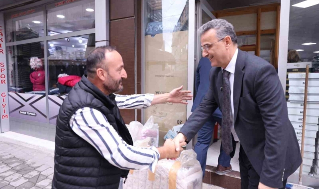 Başkan Kurnaz: "Esnafımızın konforuna özen gösteriyoruz"