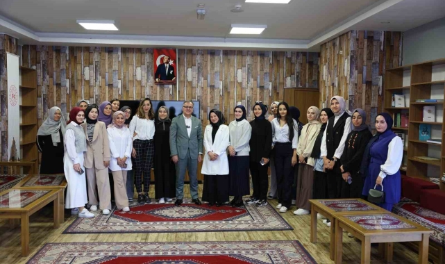 Başkan Özdoğan TÜGVA'lı gençlerle