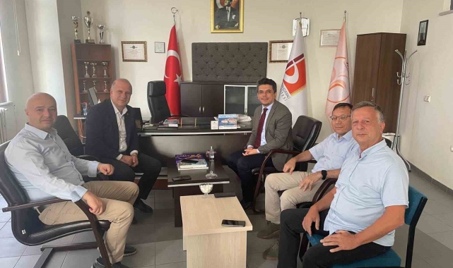 Başkan Torun, okul müdürüne görevinde başarılar diledi