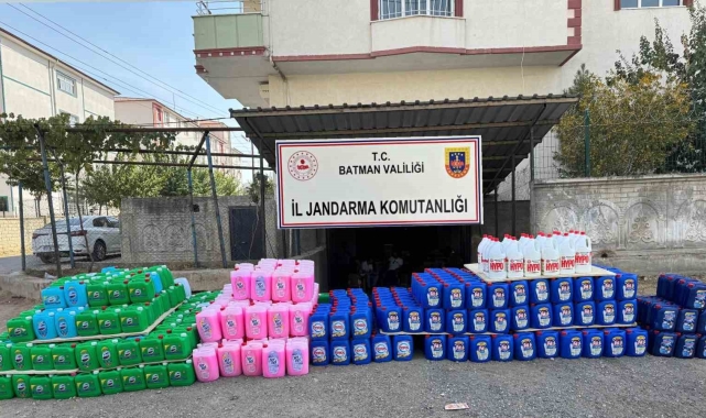 Batman'da 1 milyon 350 bin lira değerinde sahte temizlik ürünü ve ham maddesi ele geçirildi
