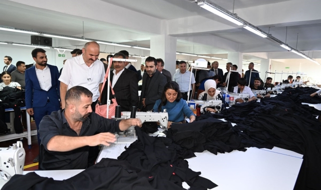 Batman'da develet desteğiyle açılan tekstil fabrikası 200 kişiye ekmek kapısı olacak