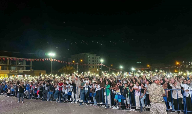 Batman'da festival on binlerin katıldığı konserle sona erdi