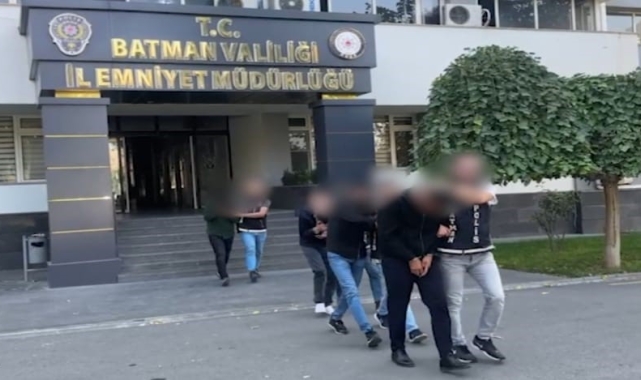 Batman'da otogar civarında uyuşturucu satışı yapan 4 kişi tutuklandı