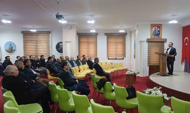 Bayburt'ta okul müdürlerine bilim fuarlarıyla ilgili bilgilendirme yapıldı