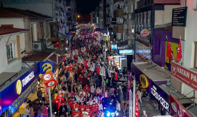 Bayraklı'da Cumhuriyetin 101'inci yılında büyük coşku