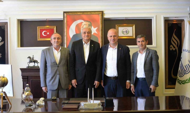 Belediye Başkanı Torun, kardeş Belediye Başkanı Bakkalcıoğlu'nu ziyaret etti