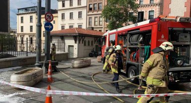 Beyoğlu'nda trafo yangını