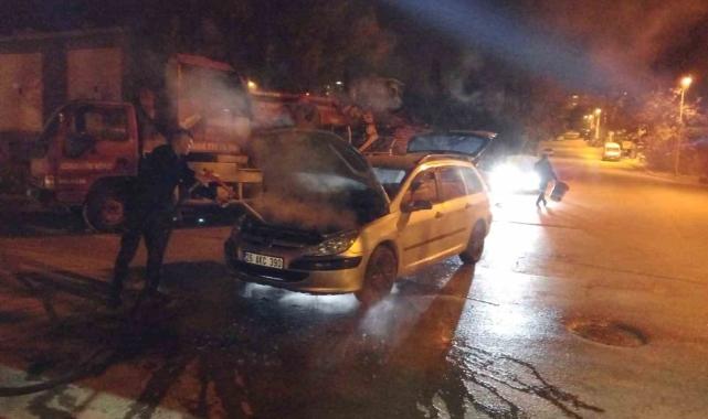 Bilecik'te seyir halinde otomobil bir anda alev aldı
