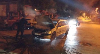 Bilecik'te seyir halinde otomobil bir anda alev aldı
