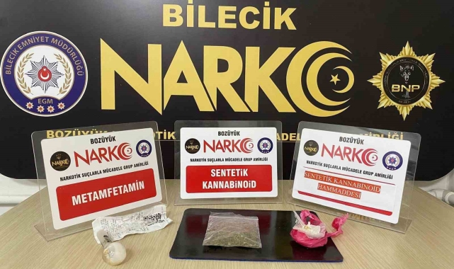 Bilecik'te şüpheli araç içinde uyuşturucu çıktı